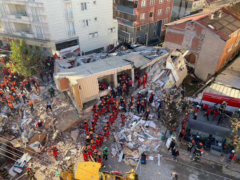 Gebze'de çöken bina havadan görüntülendi - Resim: 1