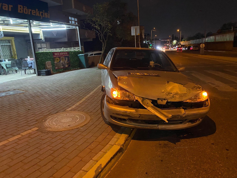 Virajı alamayan araçlar çarpıştı: 1 yaralı - Resim : 3