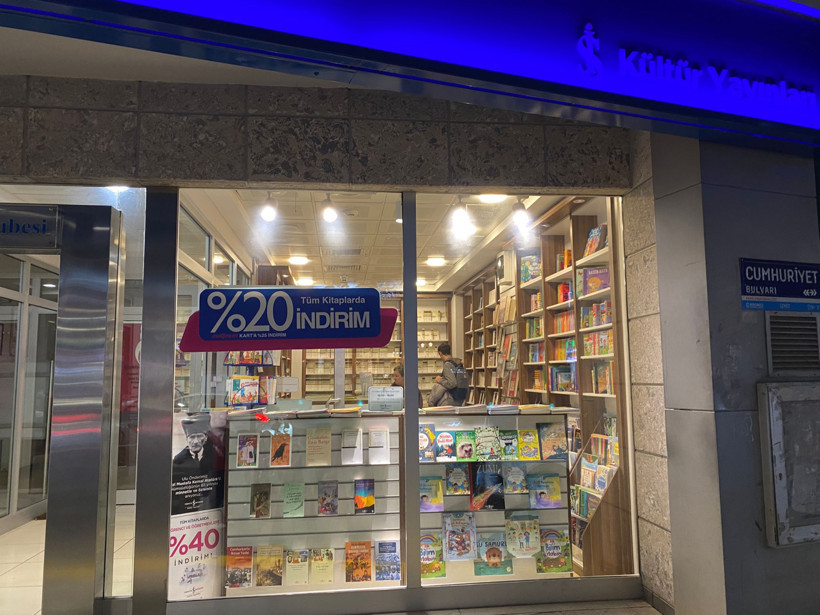 Öğrenci ve öğretmenlere müjde! Bu adreste yüzde 40 indirim var - Resim : 1