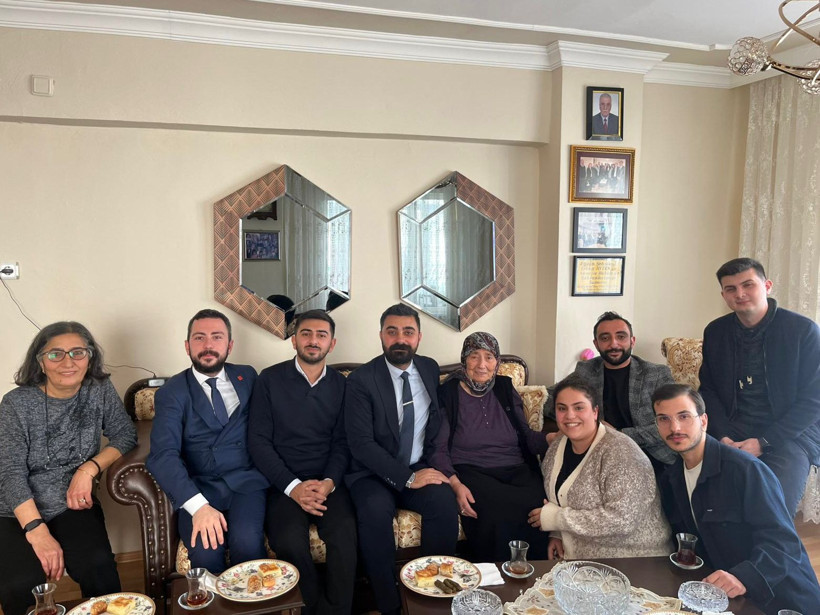 Hayri Zorer'den Öğretmenler Günü paylaşımı - Resim : 1