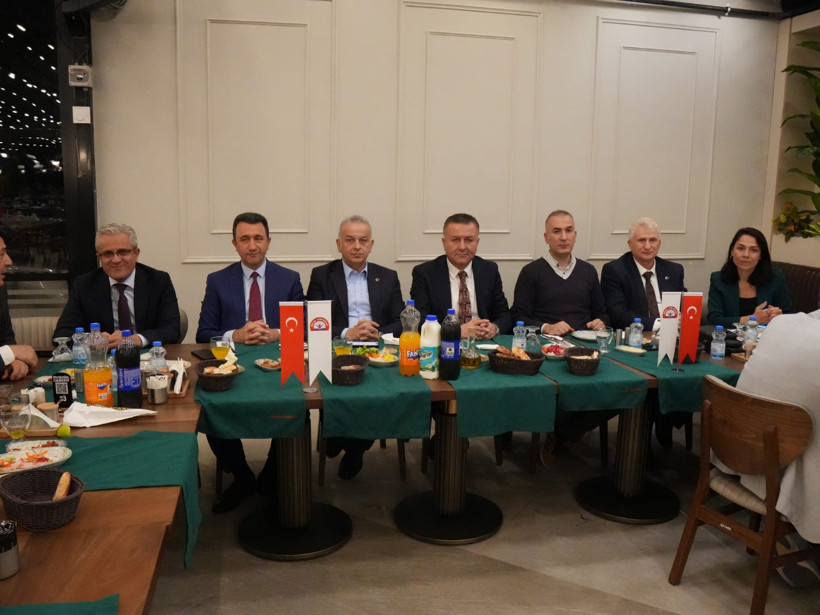 Kocaeli'nin eğitim camiası aynı masada buluştu - Resim : 1