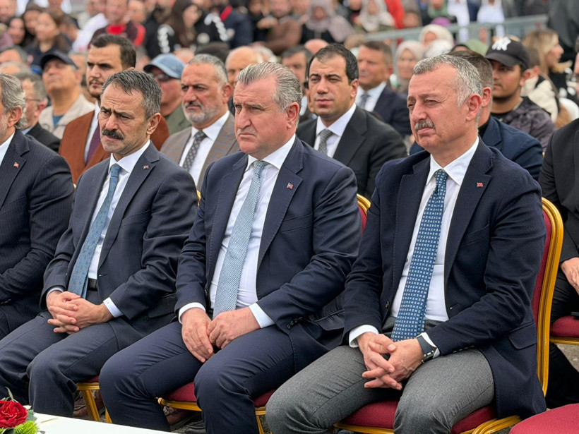 Tahir Büyükakın: Asıl yatırım, geleceğe yapılan yatırımdır - Resim : 1