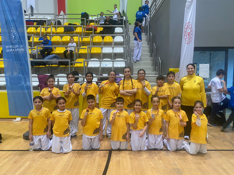 Başiskeleli genç karatecilerden büyük zafer - Resim : 4