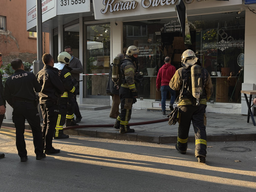 Yangın mahallede paniğe yol açtı! Ekipler seferber oldu - Resim : 4