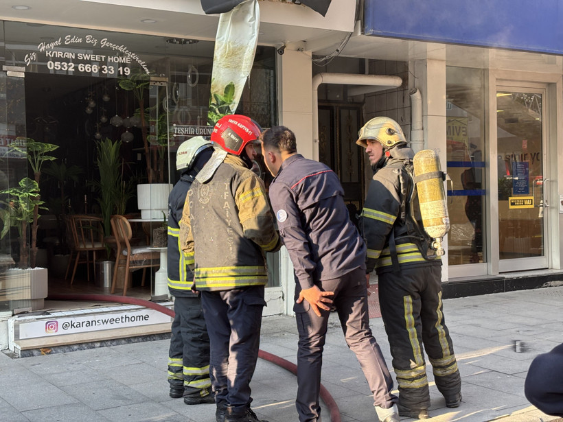 Yangın mahallede paniğe yol açtı! Ekipler seferber oldu - Resim : 1