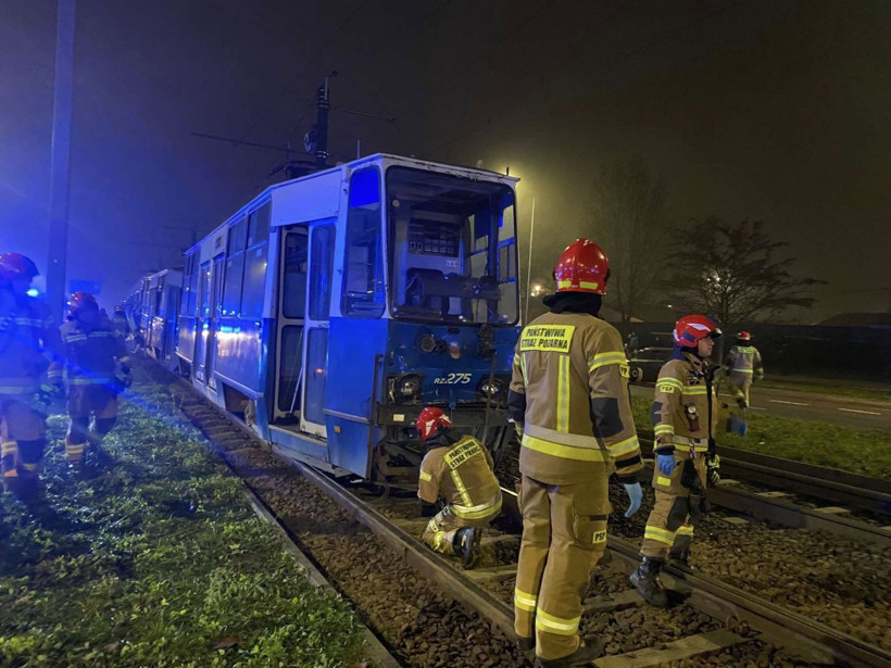 Tramvaylar birbirine girdi! Çok sayıda yaralı var - Resim: 1