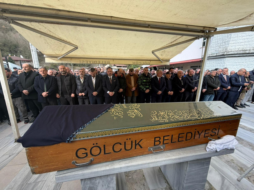Yaşar ailesinin acı günü... Nazife Yaşar son yolculuğuna uğurlandı! - Resim : 1