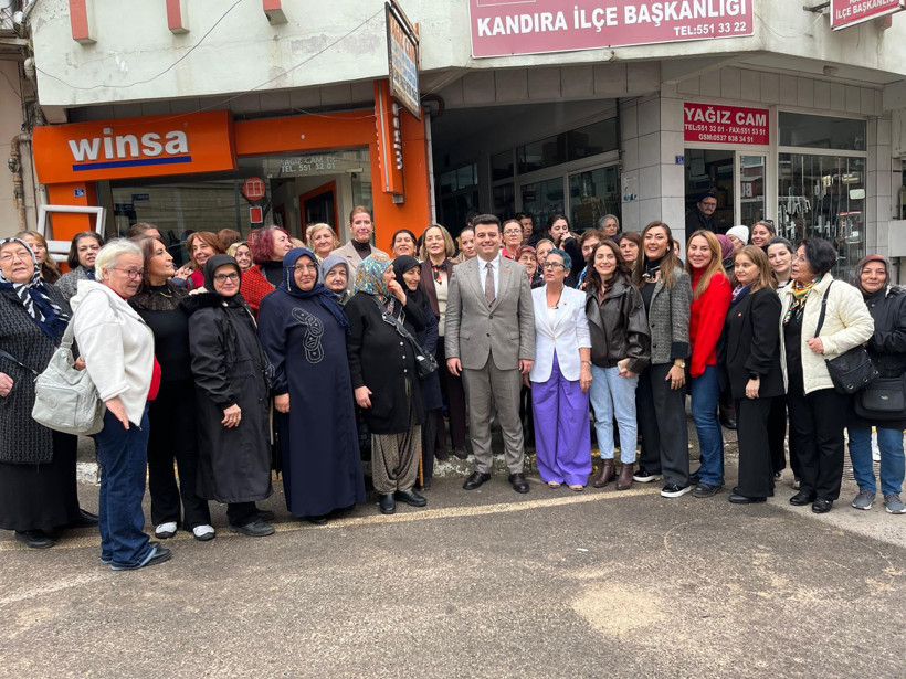 CHP Kandıra'dan 'Kadınlarla Kahve Buluşması': Kadın mücadelesi varsa umut vardır! - Resim : 2