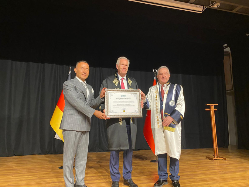 ​10. Alman Cumhurbaşkanı Wulff Kocaeli'de! "Birlikte düşünüp birlikte hareket etmeliyiz" - Resim : 3