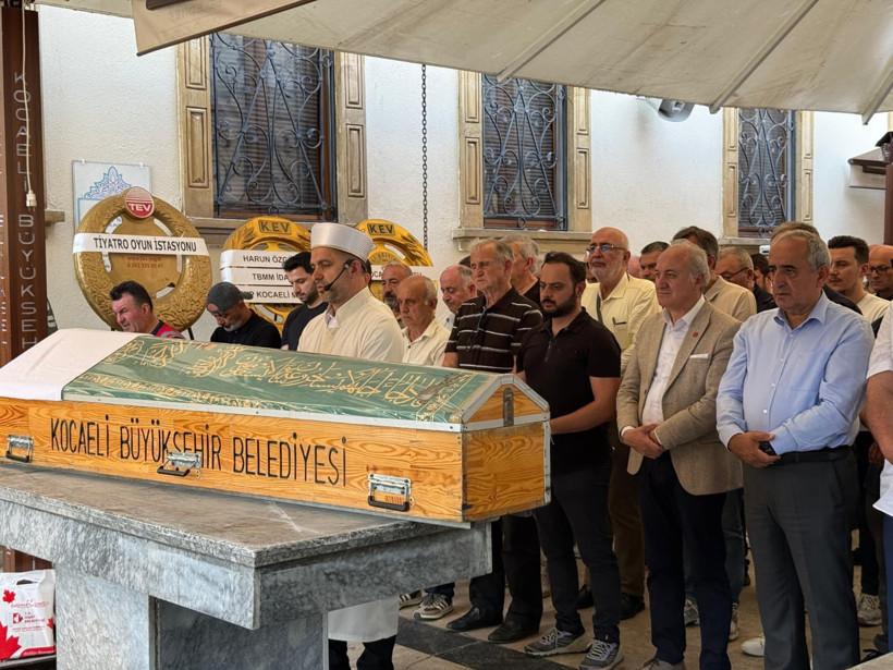 Fehmi Timur son yolculuğuna uğurlandı - Resim : 3