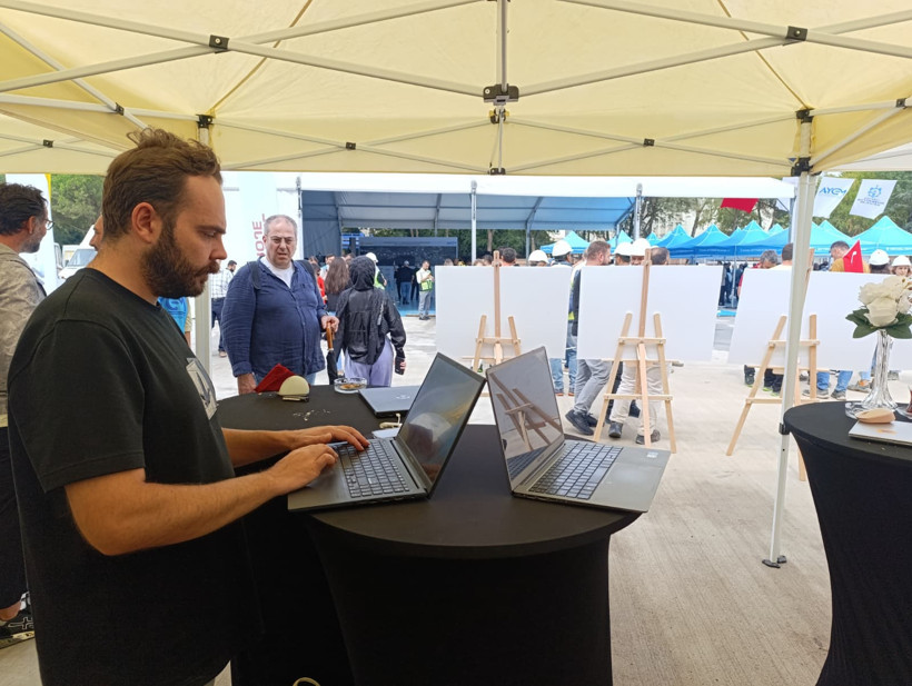 Bakan orada biz burada - Resim : 1