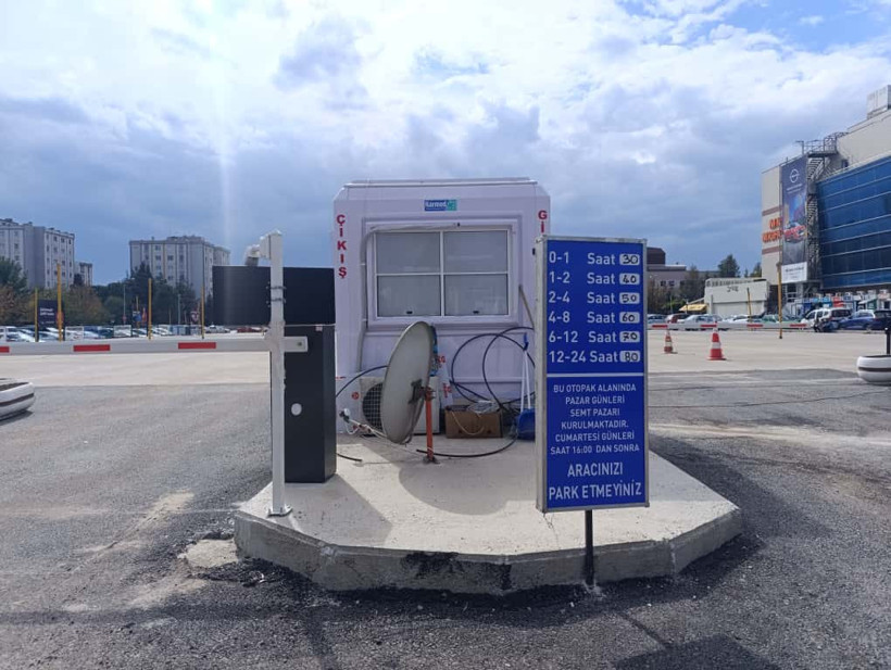 İzmit'te ücretsiz otopark kalmadı! Yahya Kaptan Pazar alanı artık ücretli otopark - Resim : 1
