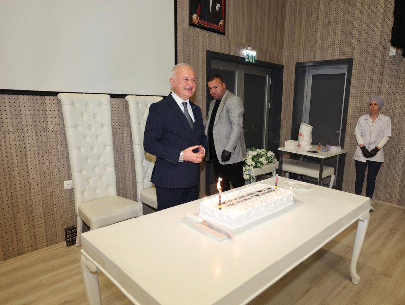 Ahmet Çalık'tan doğum günü teşekkürü - Resim : 1