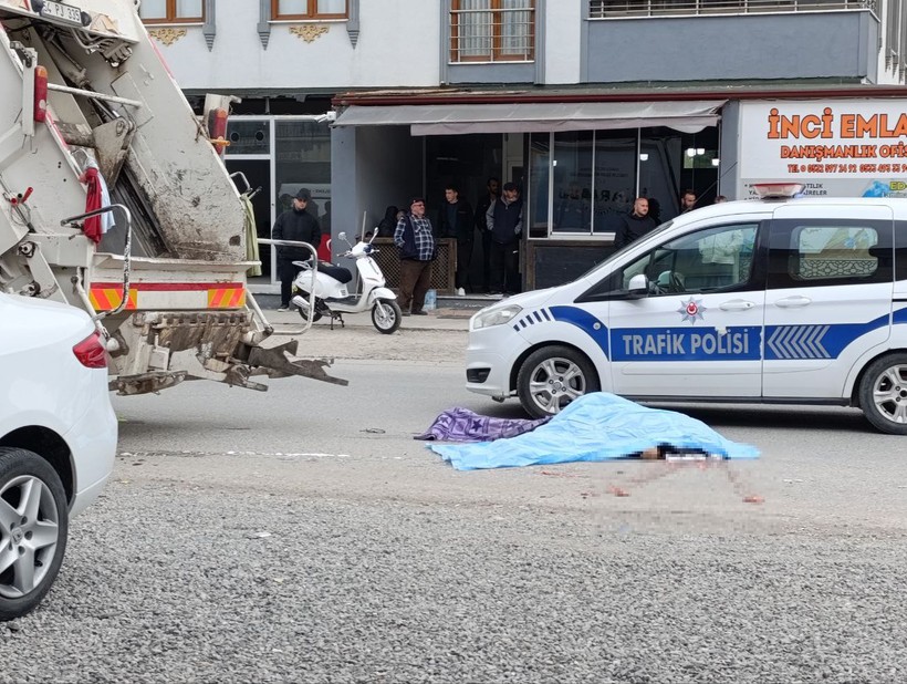 Marketten evine dönüyordu: Feci kaza kamerada! - Resim : 1