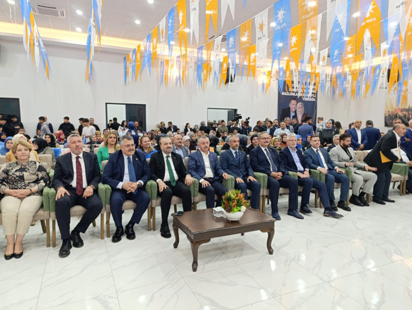 Tahir Büyükakın’dan CHP’li isimlere; “Özgüvenlerine hayranım” - Resim : 4