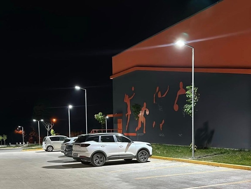 Maşukiye Spor Salonu geceleri daha aydınlık! - Resim : 2