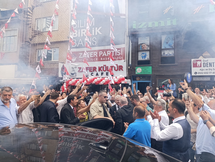 Zafer Partisi İl Başkanı Ender Oğuz: Bırakın liderini, sevenlerini bile meclise sokmayacağız - Resim : 2