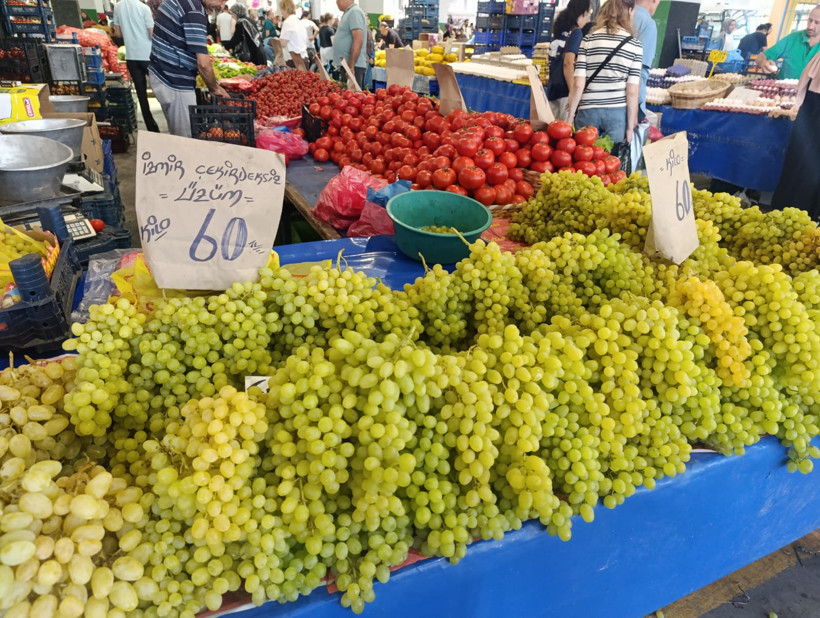 Pazarda kalabalık var ama alışveriş yok! - Resim : 7