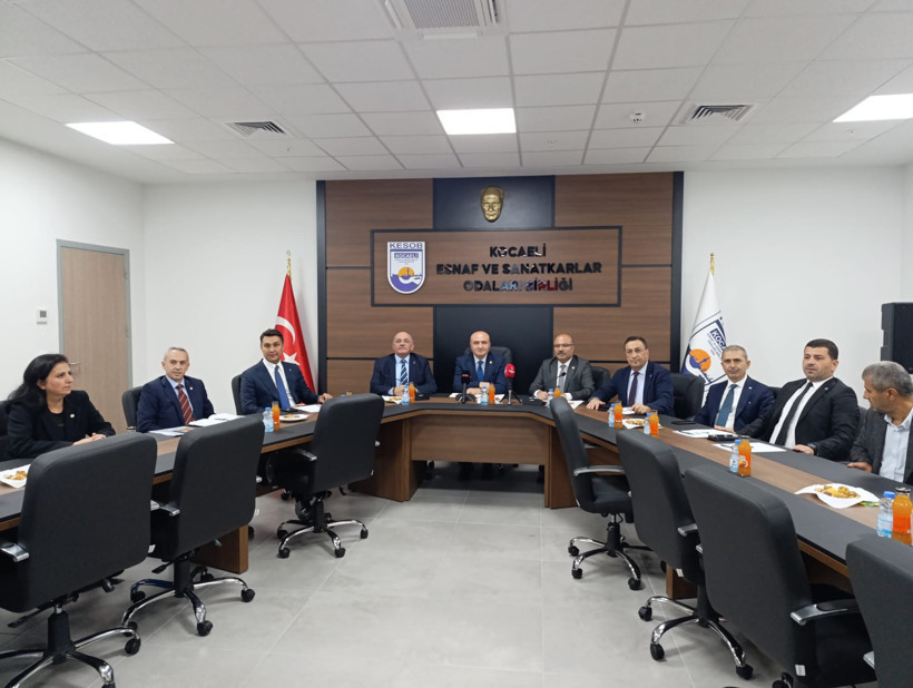 İYİ Parti ekonomi heyetine anlattılar! Kadir Durmuş: Sokakta gülen insan yok - Resim : 1