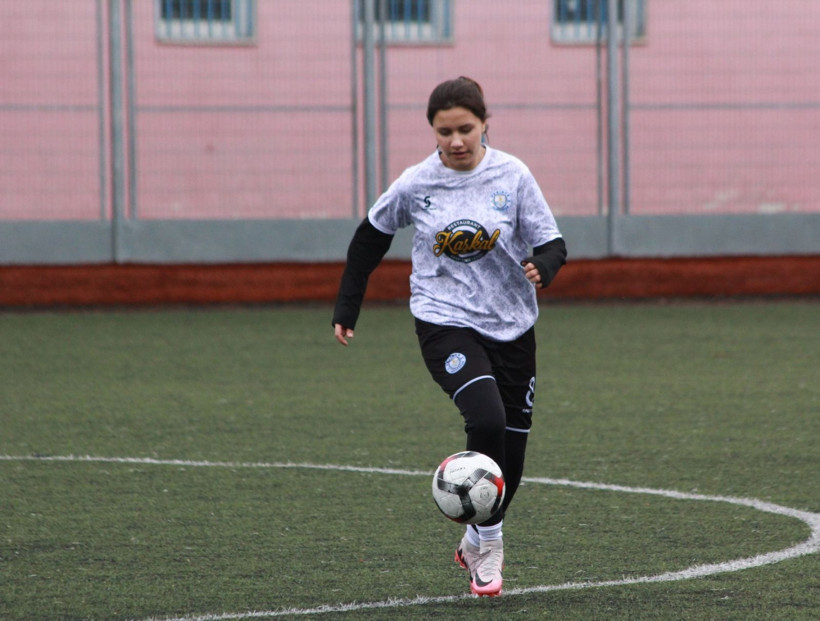 Gölcükspor - Derince Yavuzspor kadın futbol maçının fotoğrafları - Resim: 3