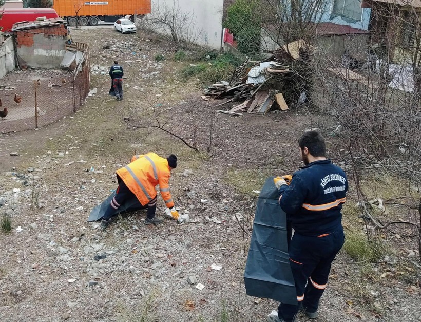 Körfez Belediyesi ekiplerinden ilçe genelinde temizlik - Resim : 3