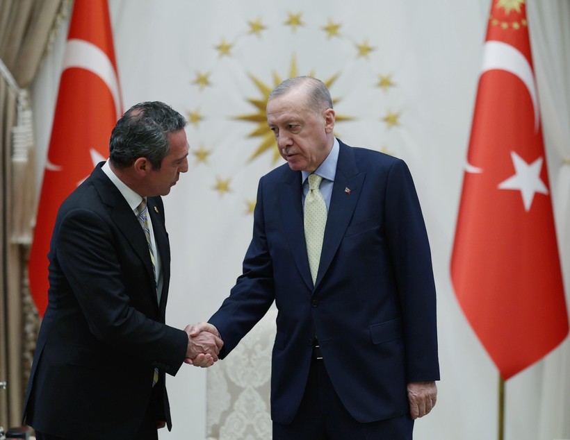 Cumhurbaşkanı Recep Tayyip Erdoğan, Fenerbahçe Başkanı Ali Koç’u kabul etti - Resim : 1