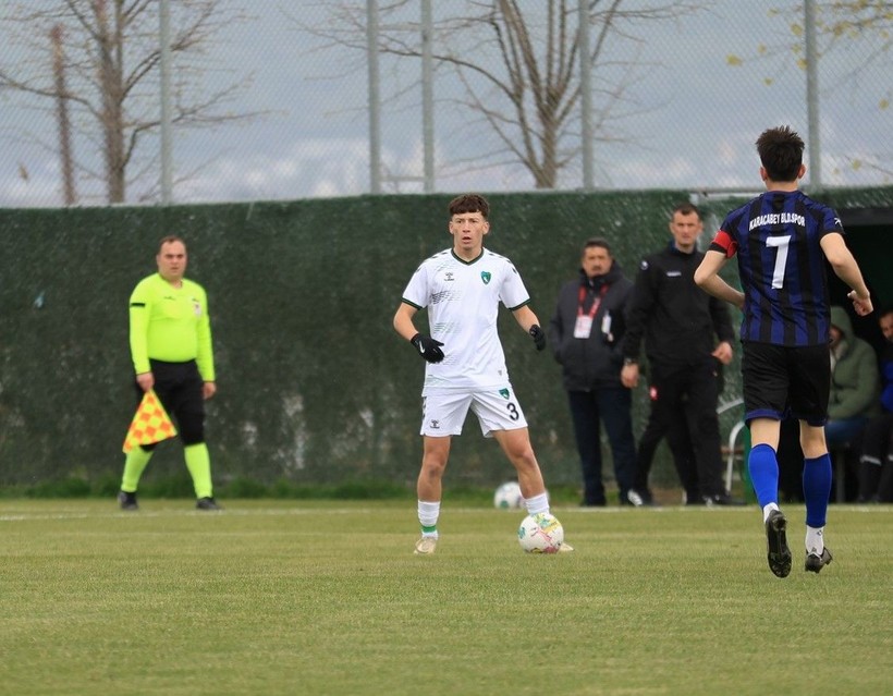 Kocaelispor - Karacabey Belediyespor U-19 maçının fotoğrafları - Resim: 13