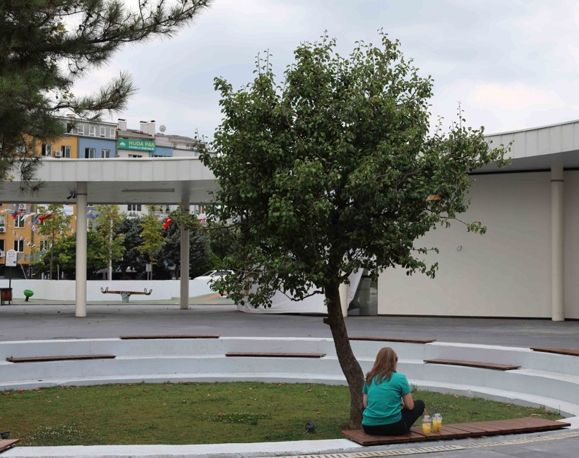 Büyükşehir’den meydan eleştirilerine ilginç haber; “316 fidan ektik” - Resim : 1