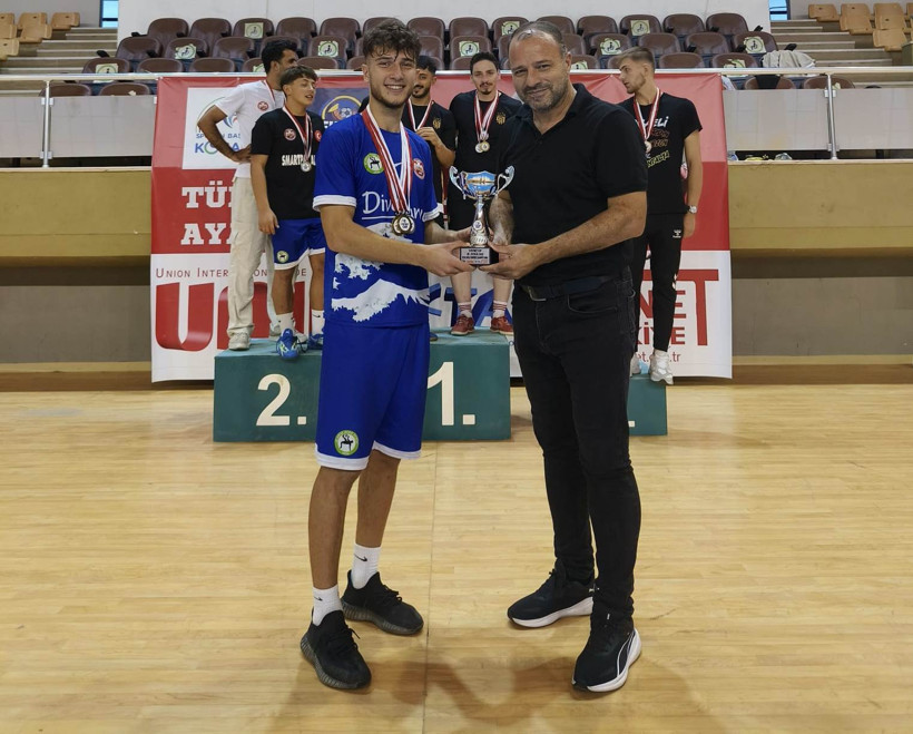 Türkiye’nin en iyi futnet sporcuları Kocaeli’de gözlerin pasını sildi! - Resim : 7