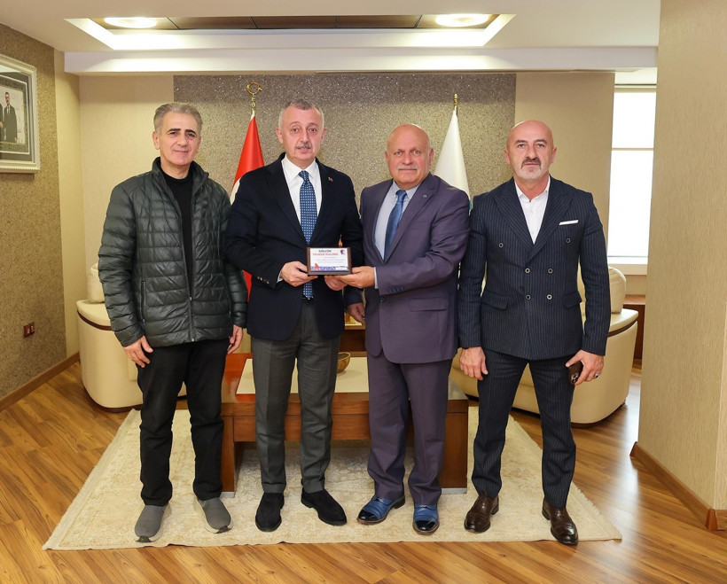 Tahir Büyükakın: Her zaman STK’larımızın yanındayız - Resim : 1