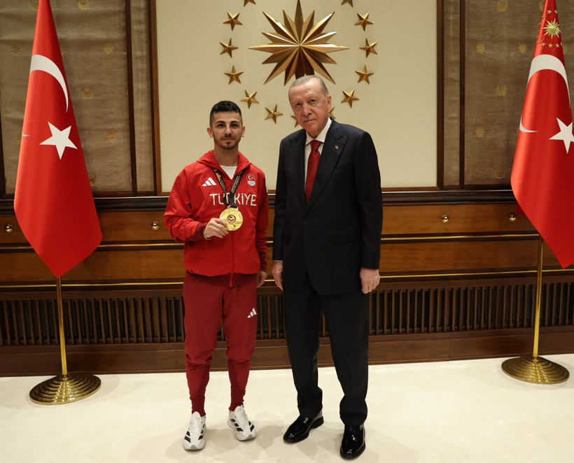 Cumhurbaşkanı Recep Tayyip Erdoğan, Eray Şamdan ve şampiyonları ağırladı - Resim : 3