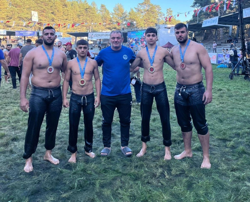 Kağıtsporlu pehlivanlar Samsun’da tulum çıkardı! - Resim : 3