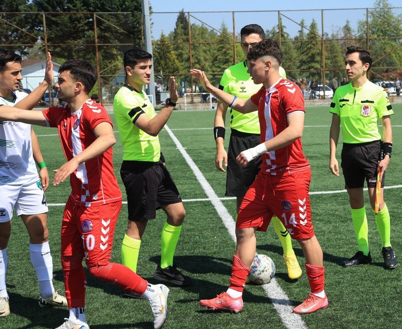 Kocaelispor – Keçiörengücü U-17 maçı foto galeri - Resim: 15