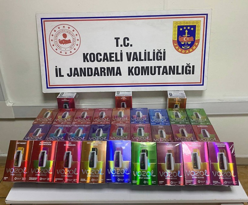 Kocaeli'de kaçak ürünler ele geçirildi! Toplam değeri 4 milyondan fazla - Resim : 2