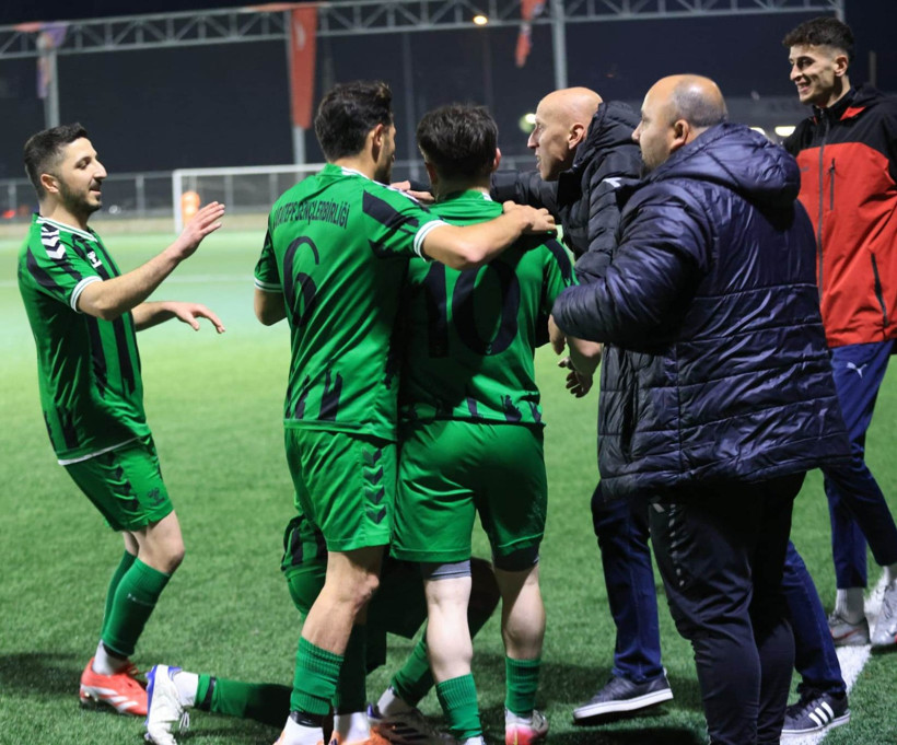 Karatepe’de Ferdi’nin günü! ŞOV YAPTI ŞOV! “5-0” - Resim : 2