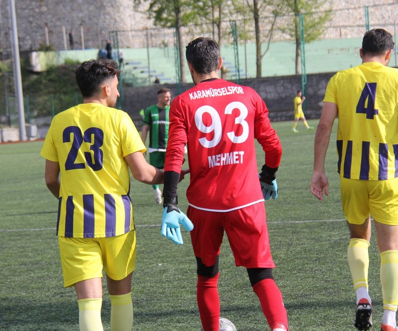 Karamürselspor - Çayırovaspor maçının fotoğrafları - Resim: 75
