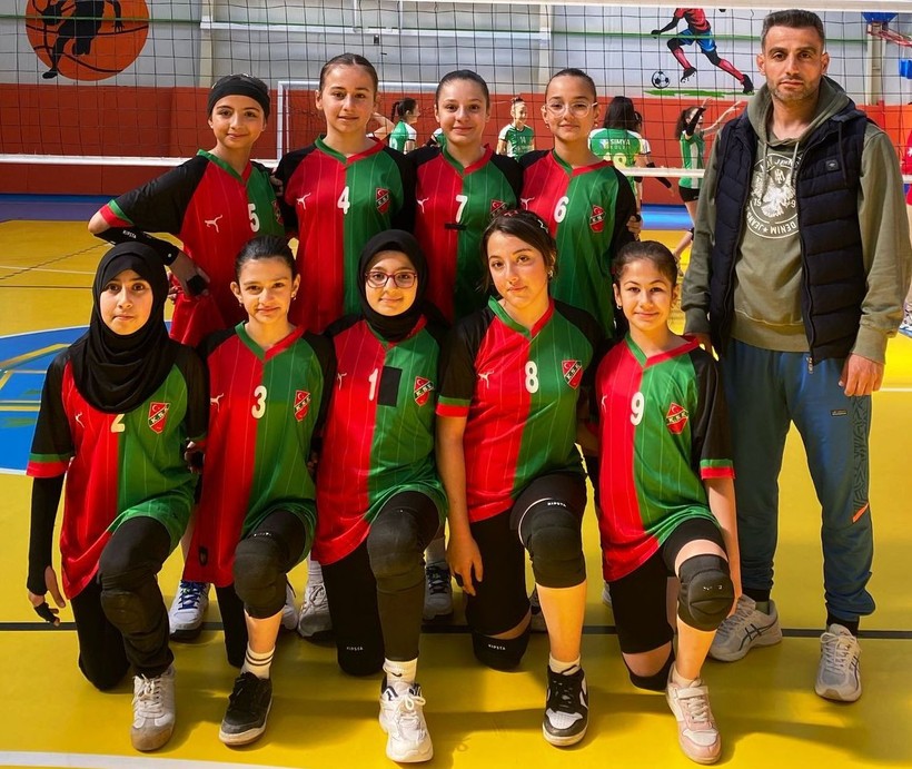 Körfez’de voleybol heyecanı sürüyor - Resim : 1