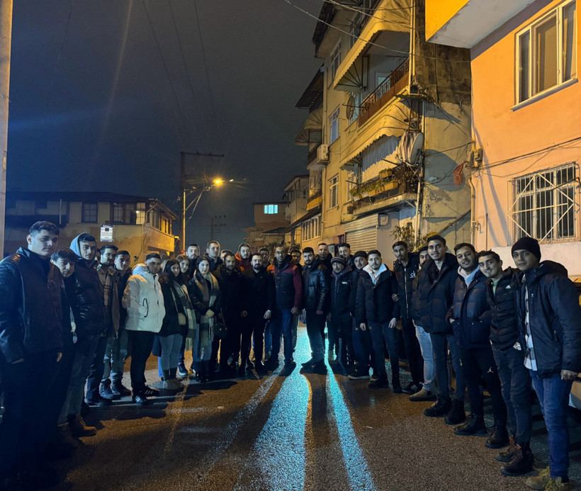 CHP İzmit Gençlik Kolları, gençlerle bir araya geldi - Resim : 2