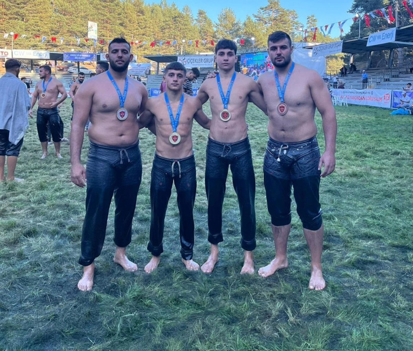 Kağıtsporlu pehlivanlar Samsun’da tulum çıkardı! - Resim : 2