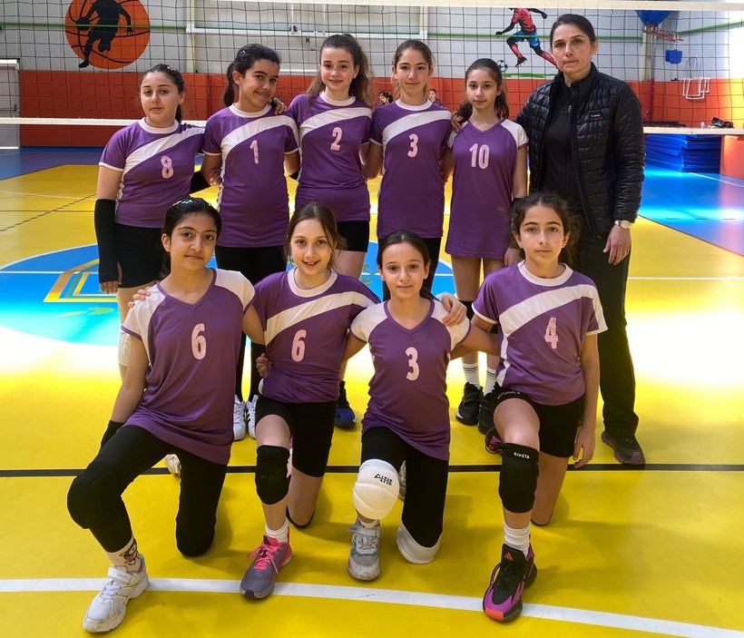 Körfez’de voleybol heyecanı sürüyor - Resim : 2