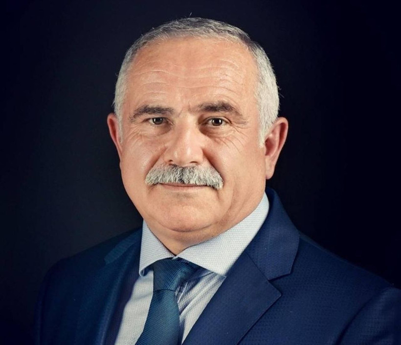 Belediye Başkanı merdivenden düşerek yoğun bakıma alındı - Resim : 1