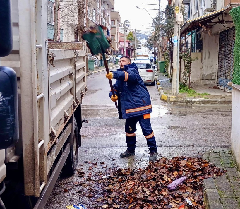 Körfez Belediyesi ekiplerinden ilçe genelinde temizlik - Resim : 1