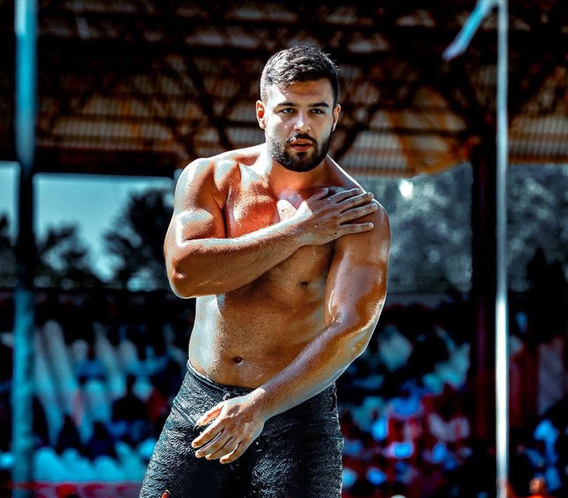 Ahmet Çalık'tan Karamürselli pehlivanlara kutlama - Resim : 1