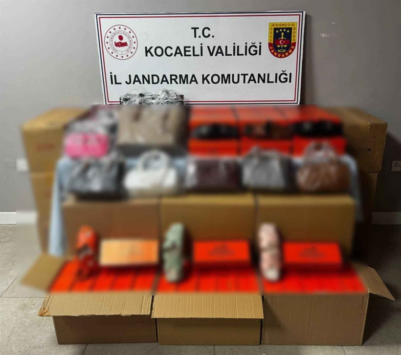 Jandarmadan kaçakçılığa geçit yok! Yüzlerce adet ürün ele geçirildi - Resim : 2