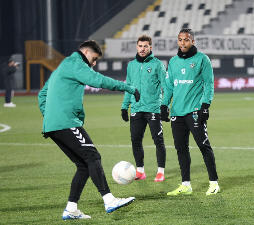 Kalacak mı gidecek mi? Rivas ne düşünüyor? - Resim : 1