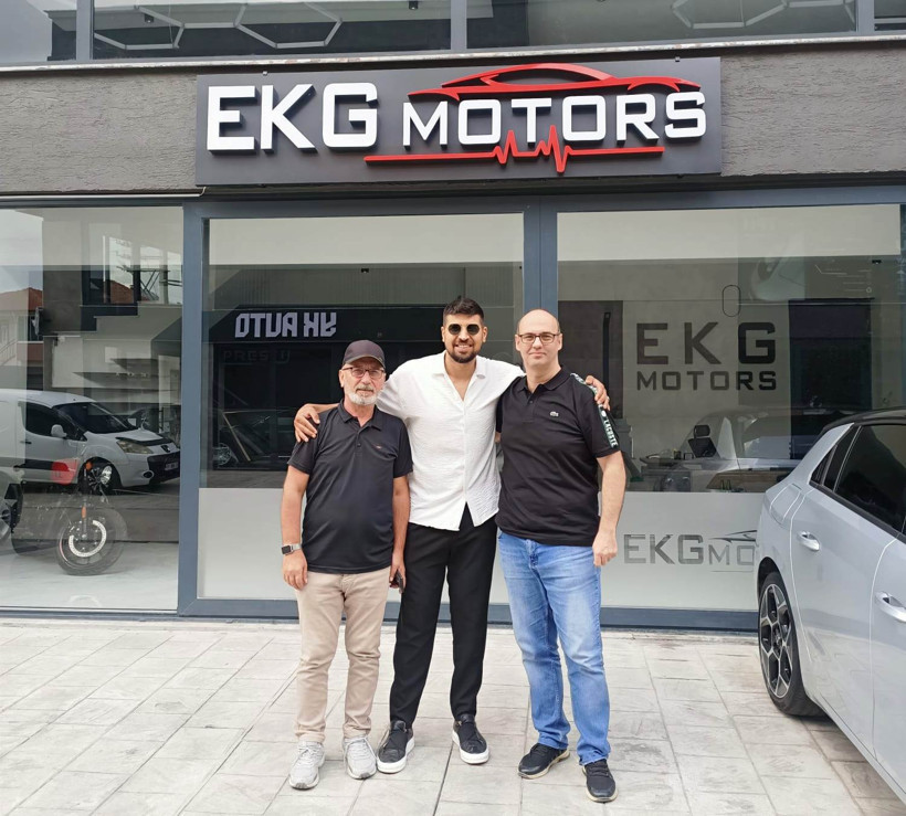 Hem futbol hem galericilik! Erdem Korkmaz Güner, EKG Motors’a bekliyor! - Resim : 1