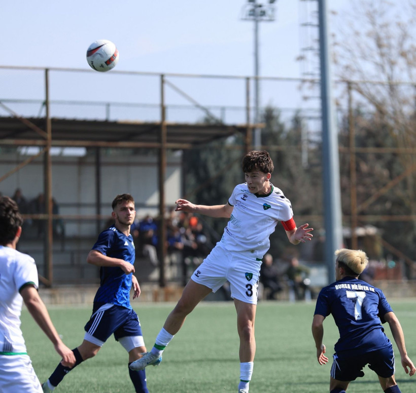 Kocaelispor – Bursa Nilüfer U-19 maçının fotoğraf galerisi - Resim: 73