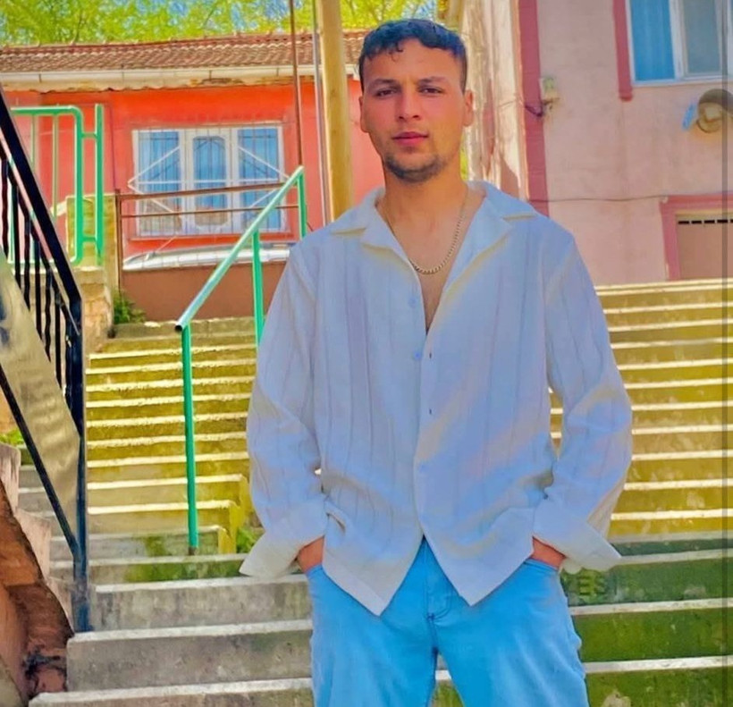 19 yaşındaki genç bıçaklanarak öldürüldü! - Resim : 1