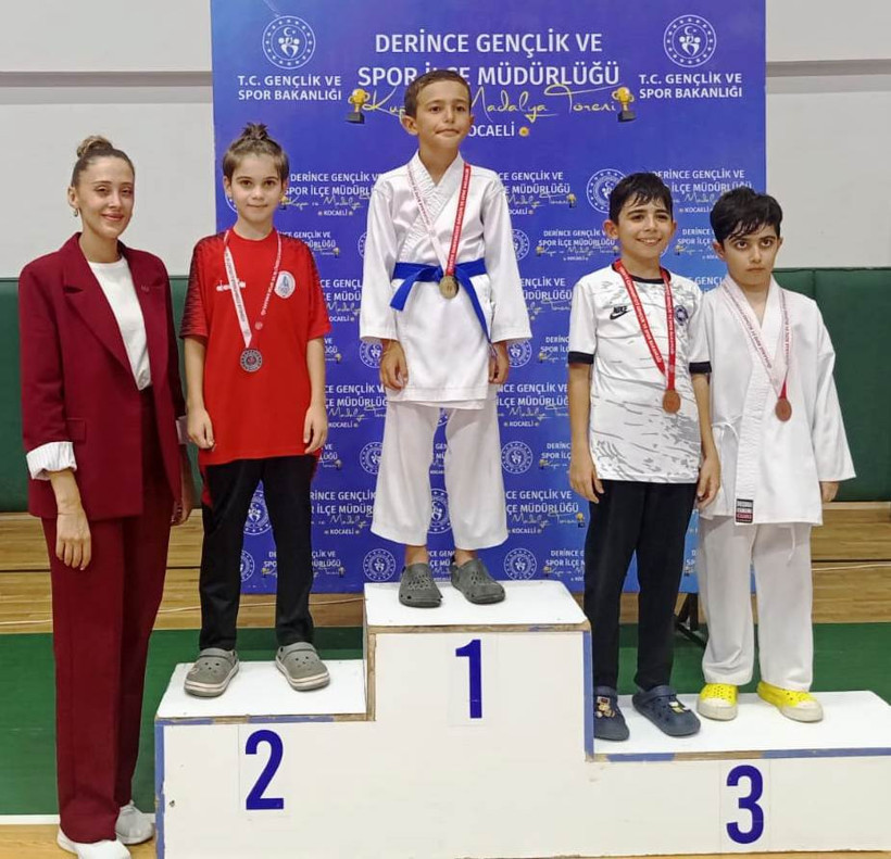 Körfezli kareteciler madalyaları topladı - Resim : 2