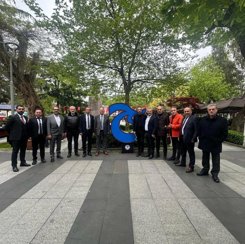 Anahtar Parti Kocaeli Teşkilatı Trabzon İl Başkanlığı binasının açılışında! - Resim : 2